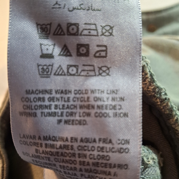 GUESS Women's Distressed Ladies Army Green Small Denim Jacket -   Never Worn - Picture 10 of 14